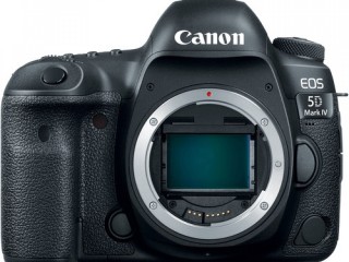 Цифровая зеркальная камера Canon EOS 5D Mark IV